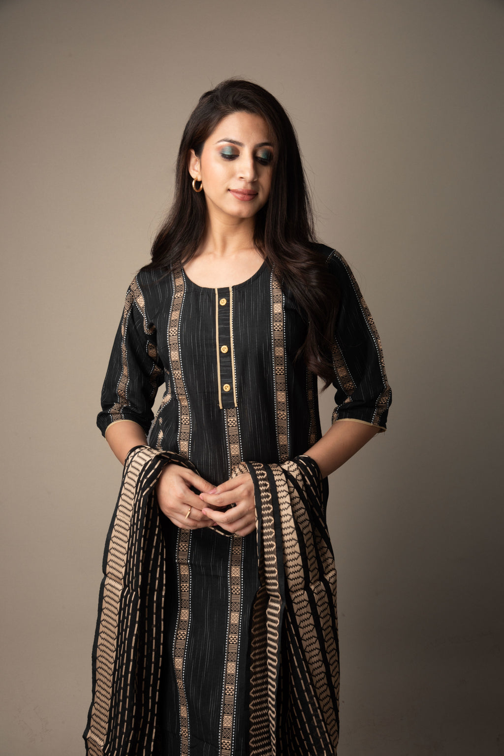 Meher – Black & Beige Kurta Set | The Nitya Edit