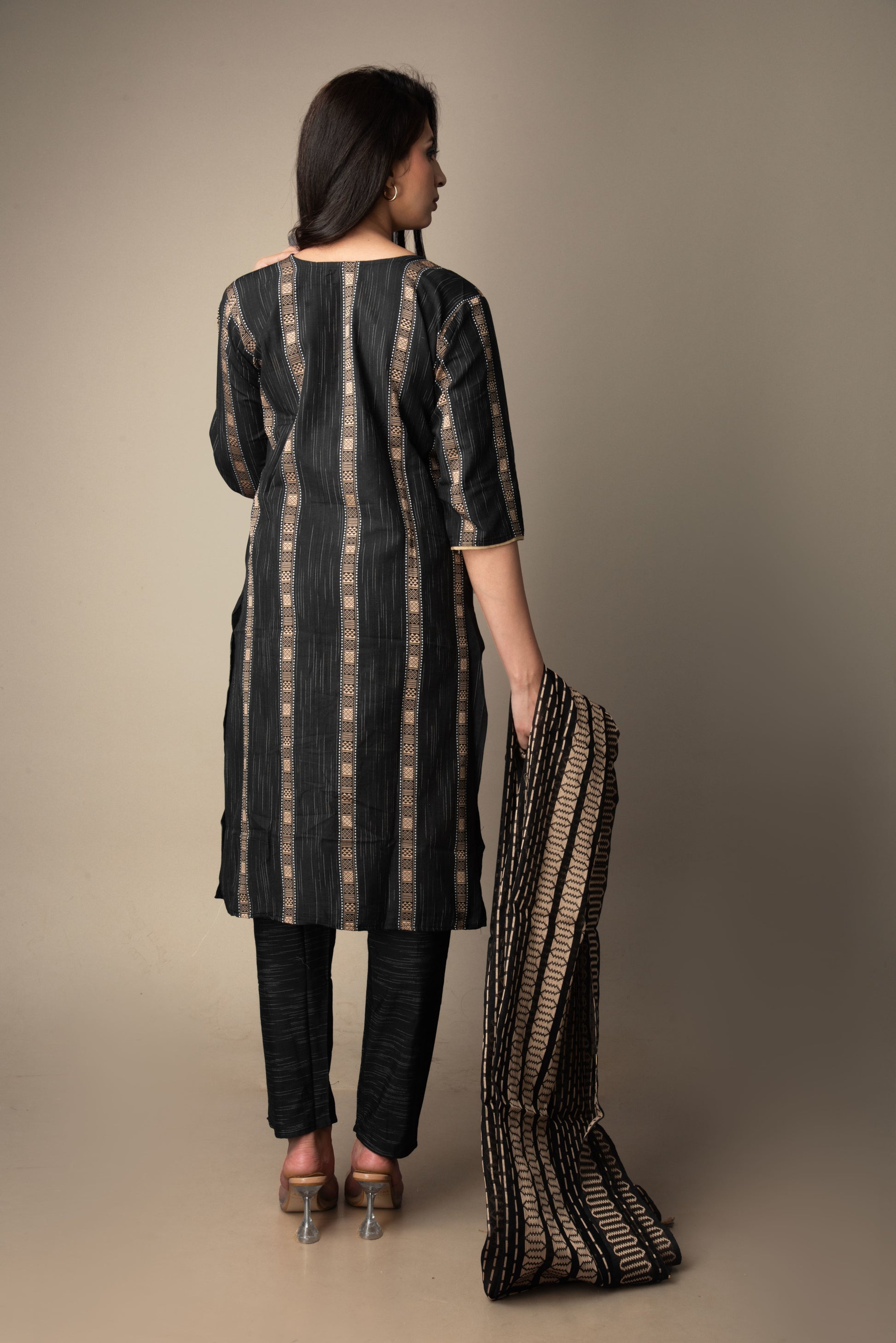 Meher – Black & Beige Kurta Set | The Nitya Edit