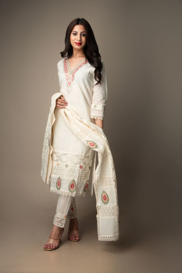 Inaayat – Embroidered Ivory Three-Piece Set | The Heirloom Edit