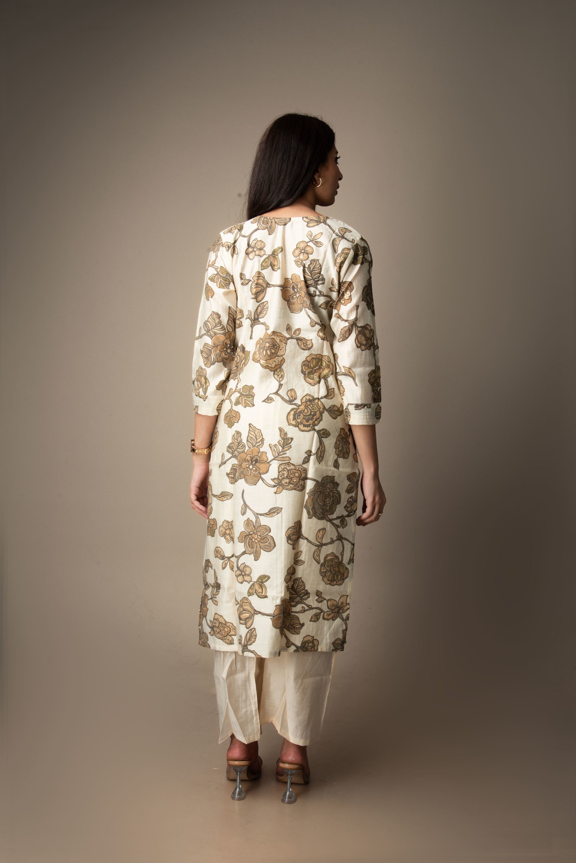 Ira – Ivory Floral Printed Kurta Set | The Nitya Edit