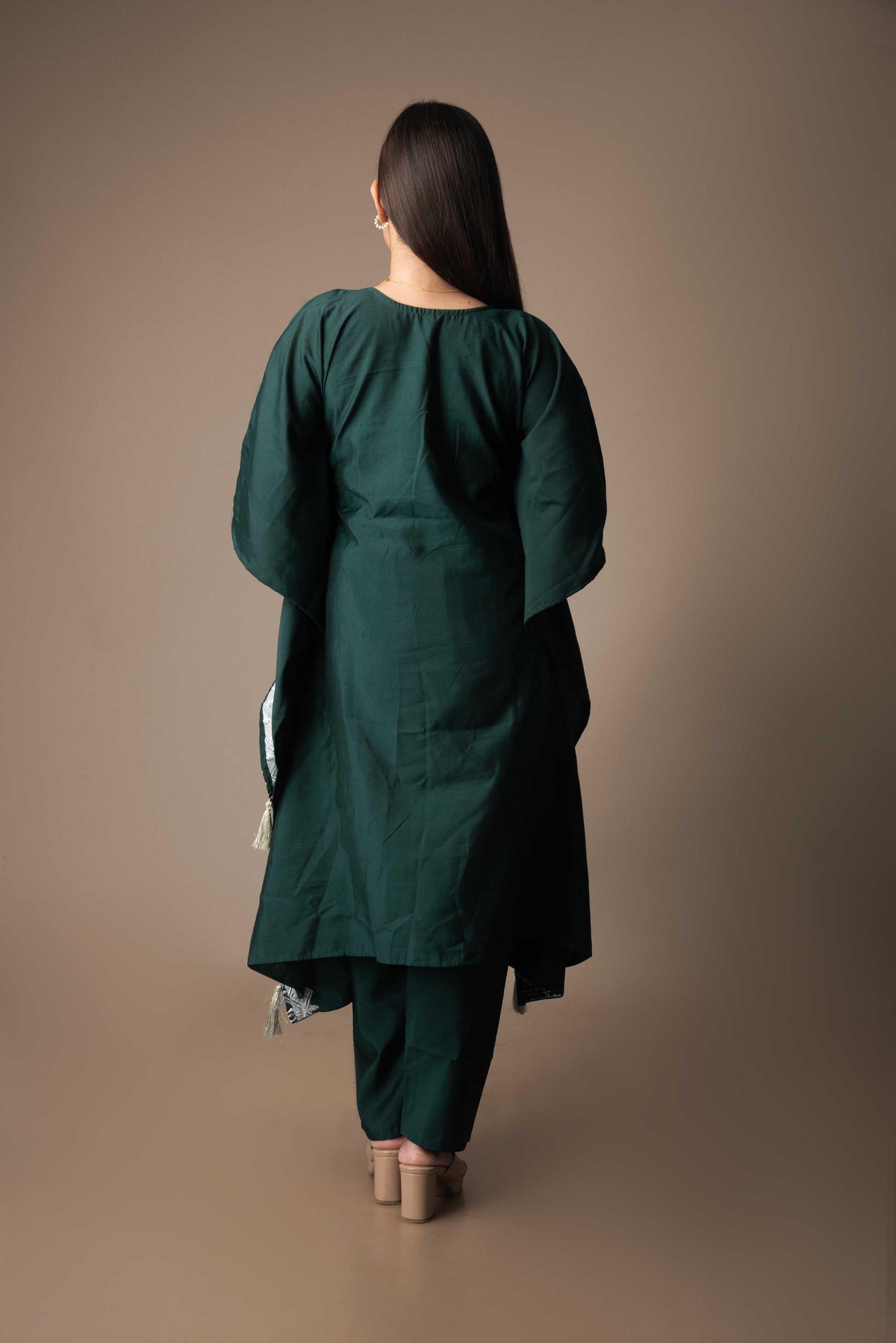 Sharini – Emerald Green Roman Silk Embroidered Kaftan Set | The Utsav Edit